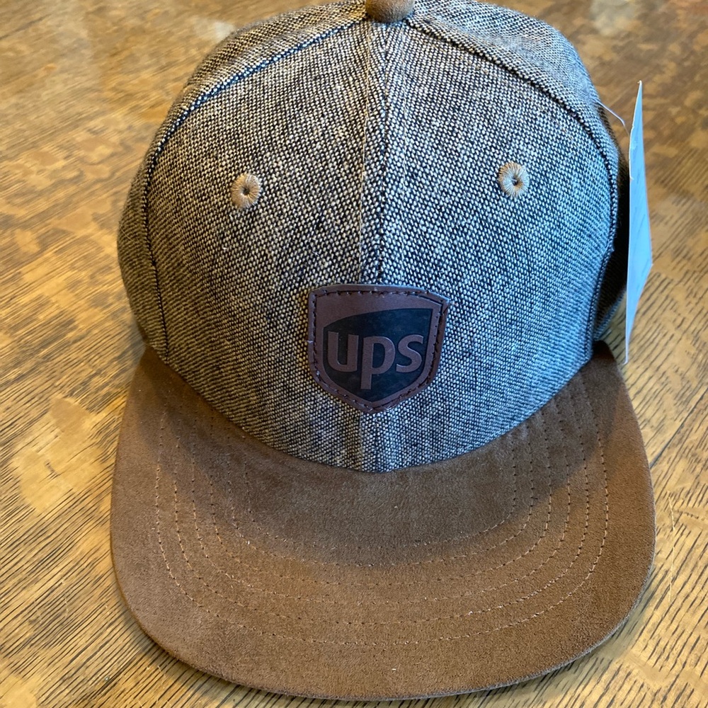 New UPS tweed suede flat bill baseball hat. A10